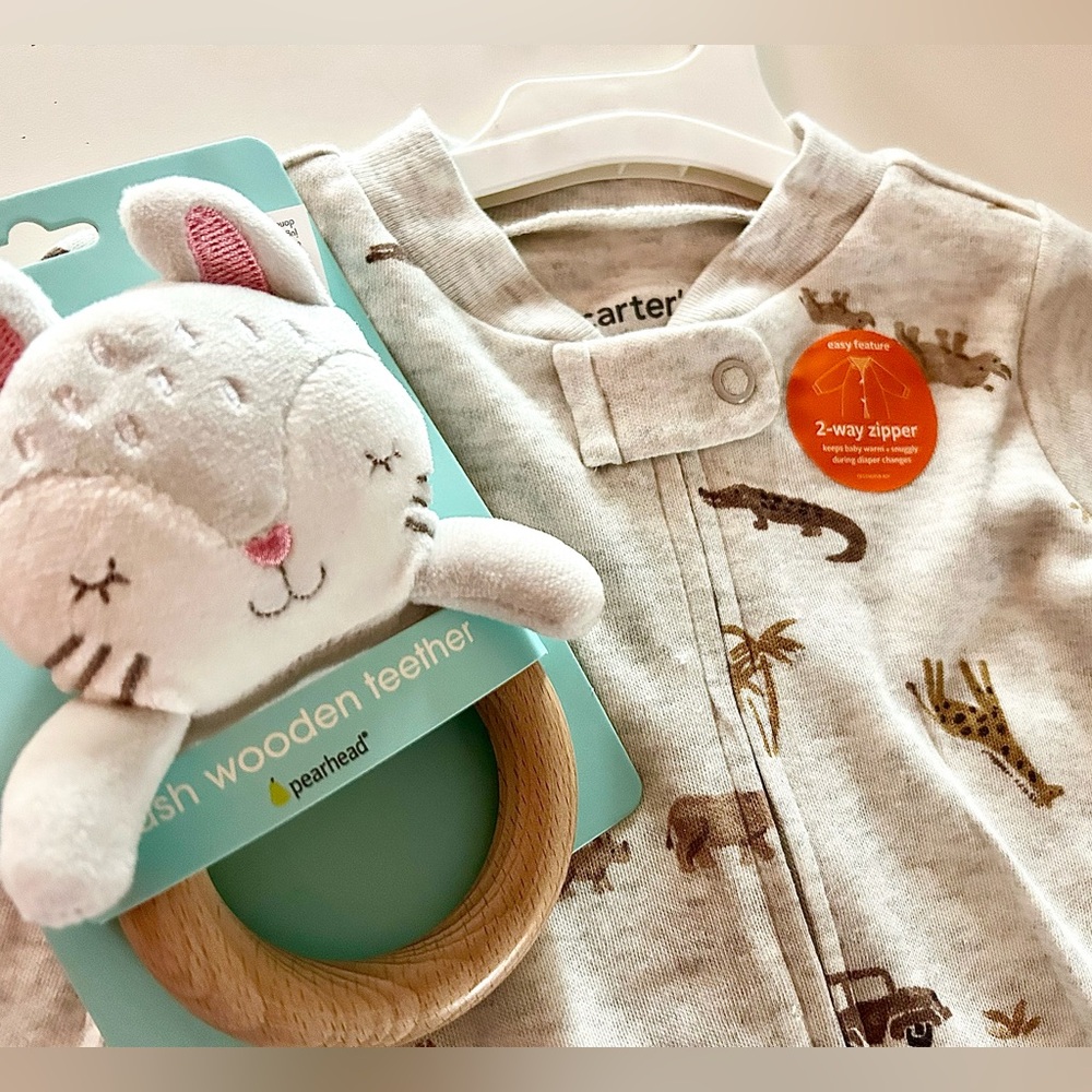 NWT 3m Carters Baby boys safari sleep n play set with plush wooden teether